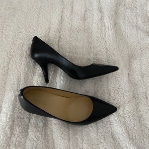 MK midpump black leather heel - dorthy flex